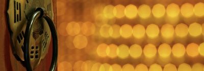 古代书法墨迹与竹简的特写，展现中国传统文字之美，配合文心阁古文字源流专题
